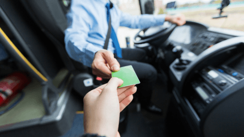 Motoristas de ônibus que fazem cobrança têm direito ao acumulo de função?