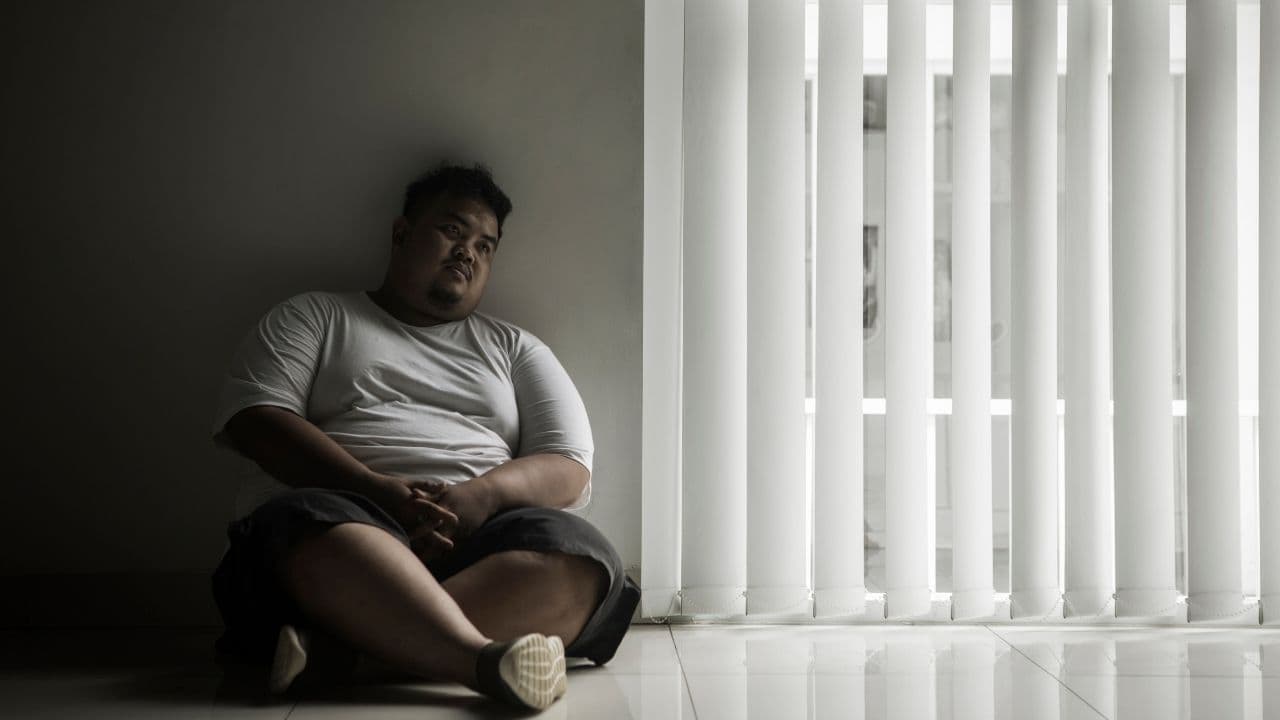 CID E66 (Obesidade) dá aposentadoria por invalidez? O que a lei diz sobre o peso