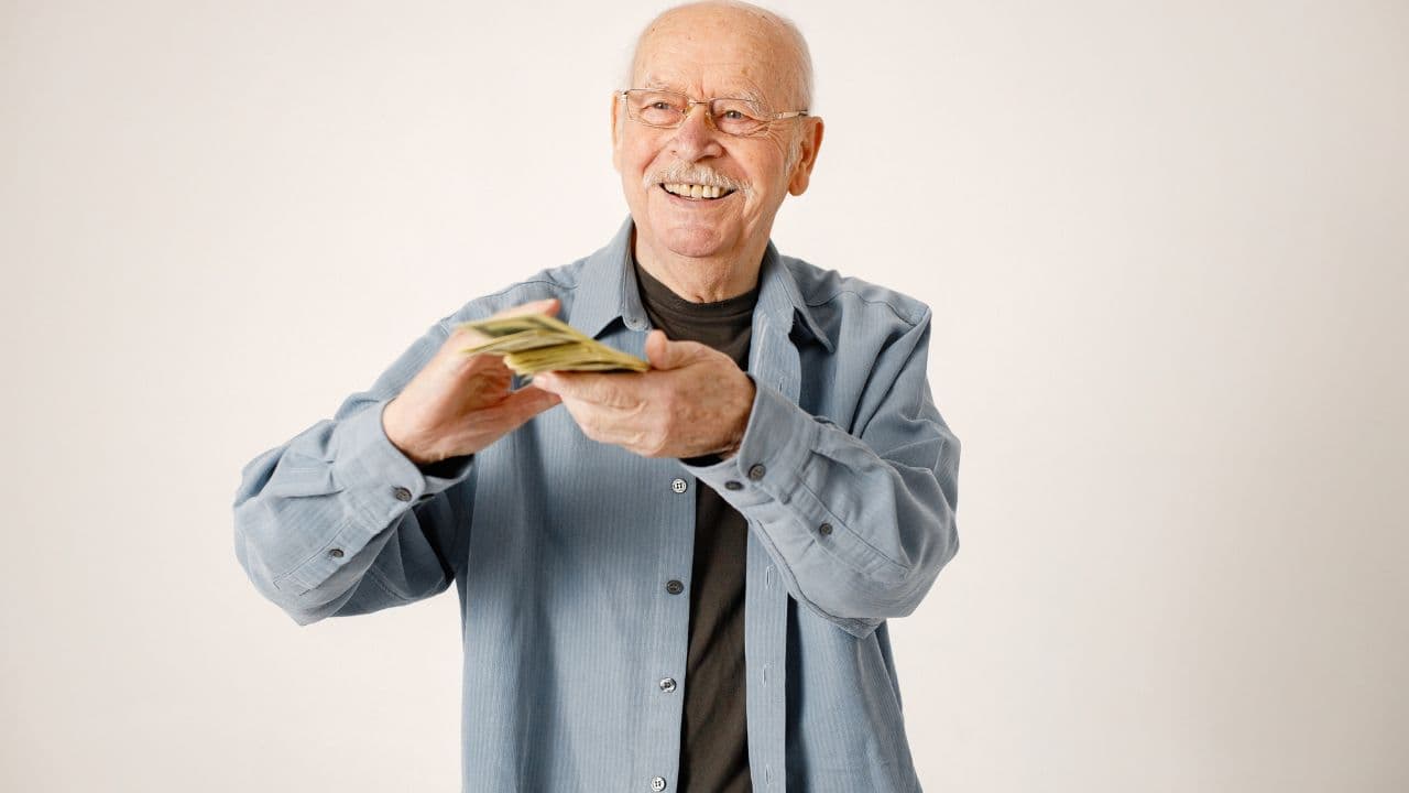 Isenção de imposto de renda doença grave: quem tem direito e como solicitar em 2026