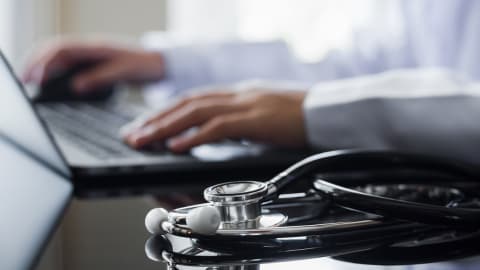 Brasil tem 2,81 médicos para cada mil habitantes