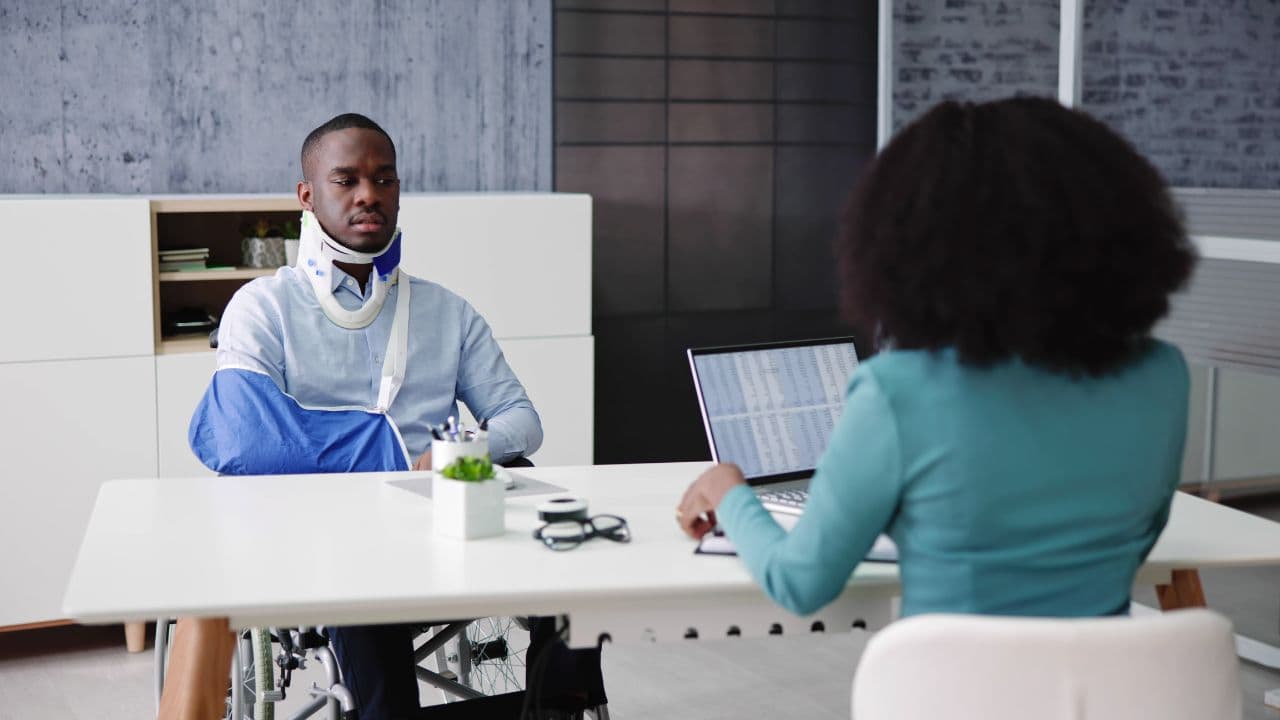 Como encontrar um advogado previdenciário perto de mim? Veja dicas e o que avaliar