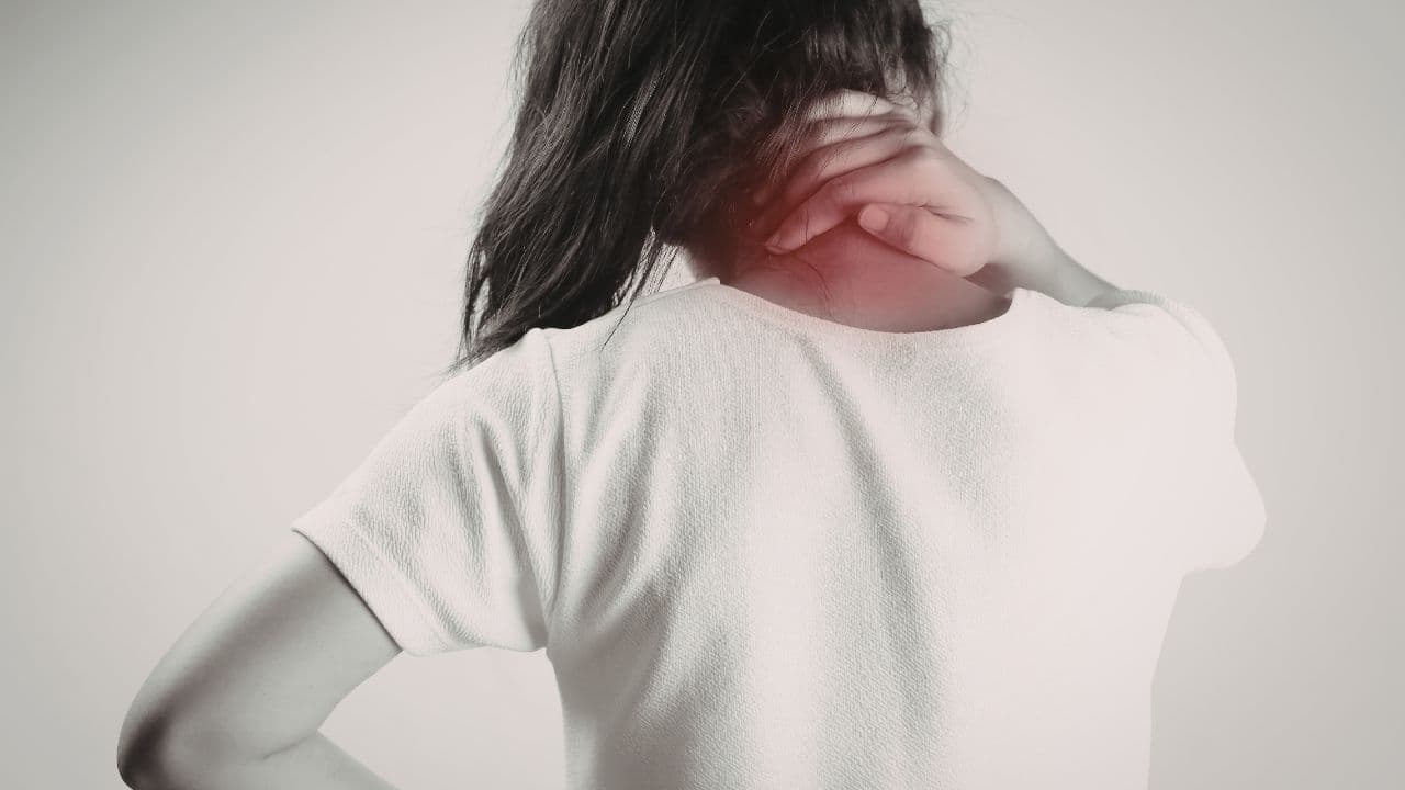 Significado do CID M542 e quando ele afasta do trabalho