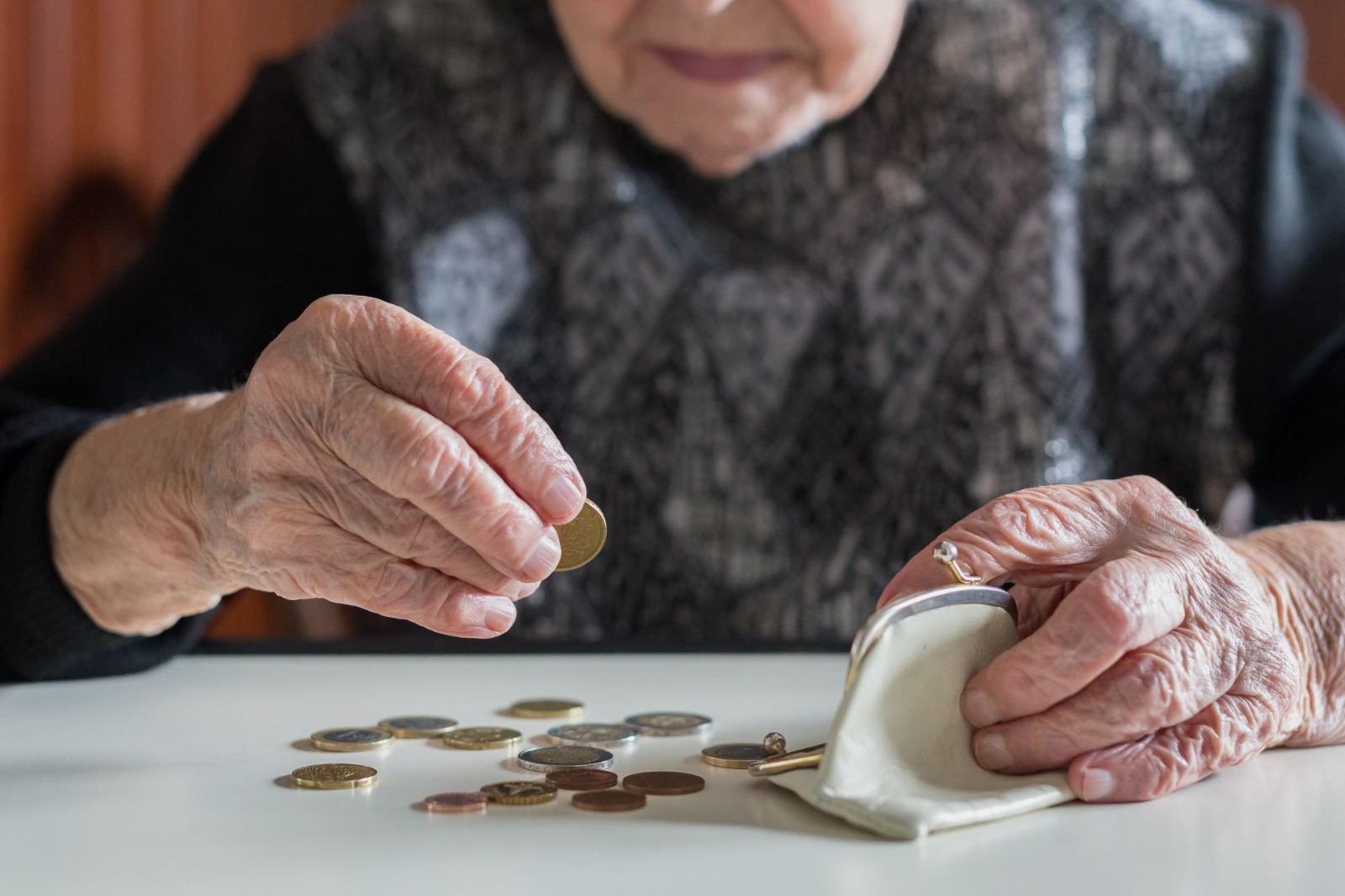 Entenda as diferenças entre o Benefício de Prestação Continuada e a aposentadoria