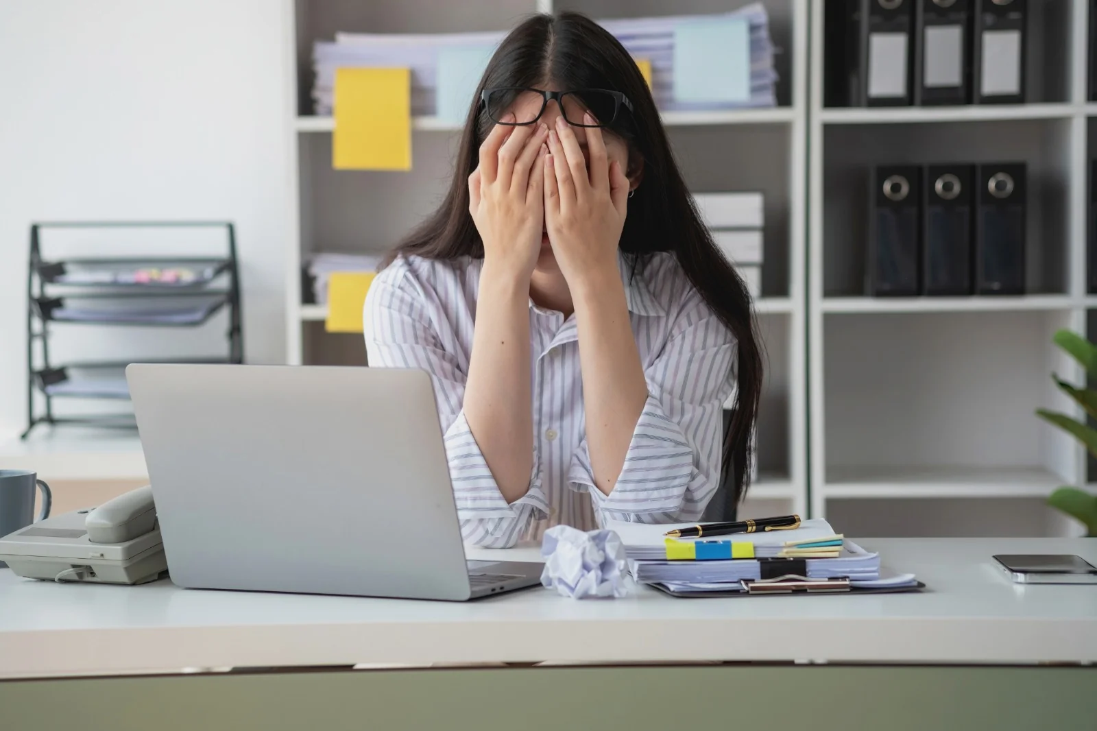 Alta de casos de burnout e depressão impulsiona discussões sobre saúde mental no trabalho