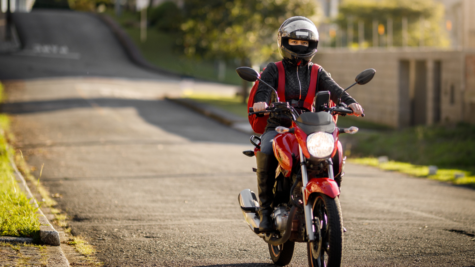 MOTOCICLETA AGORA É ATIVIDADE PERIGOSA POR LEI: ENTENDA O QUE MUDOU COM A NOVA PORTARIA DE 2025